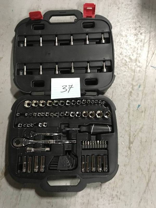 lot 37 image: Husky 92 pc Mechanics Tool Set Missing 6 Pcs not used