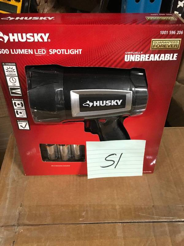lot 51 image: Husky 500 Lumen LED Spotlight New