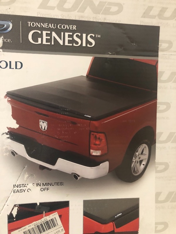 lot 102 image: Lund Genesis Tri-Fold 2004 to 2014 Ford F-150 Tonneau Cover in good conditions