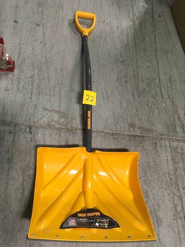 lot 22 image: True Temper snow Showel not used