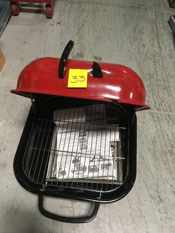 lot 33 image: Charcoal Grill - broken handle not used