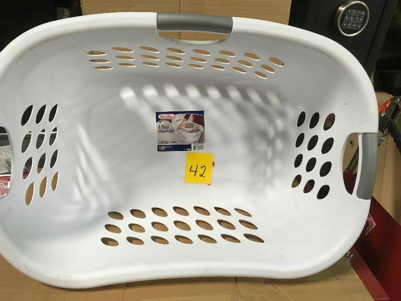 lot 42 image: Sterilite 1.25 Bushel44 L Ultra HipHold Laundry Basket, White. 4.3 (157)