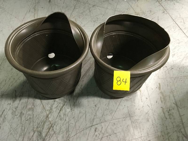 lot 84 image: lot of 2 Lattice Hose Pot