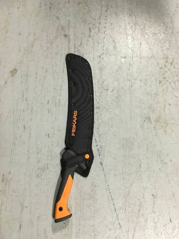 lot 28 image: Fiskars Machete in good Condition