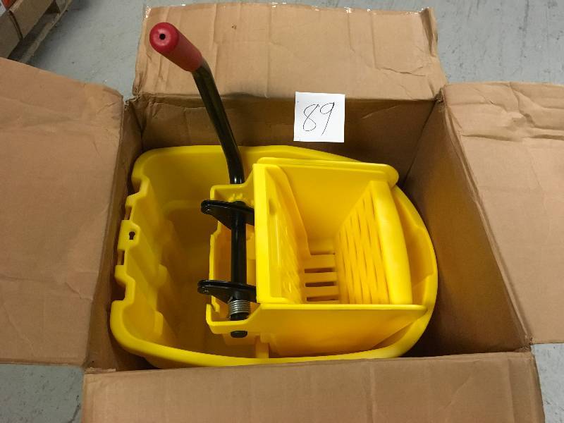 lot 89 image: Rubbermaid Mop Bucket With Wringer in good condition