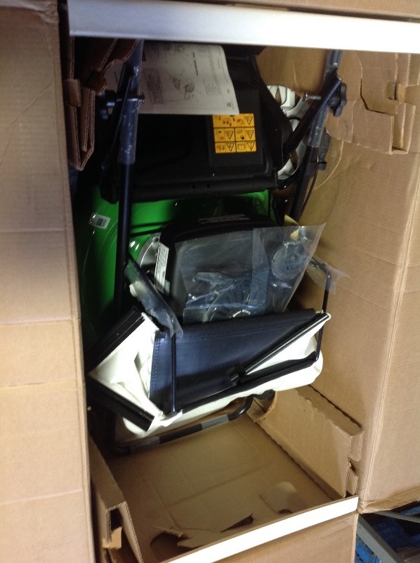 lot 101 image: Lawn-Boy 21 in. Honda Engine High Wheel Push Walk Behind Gas Lawn Mower in good conditions