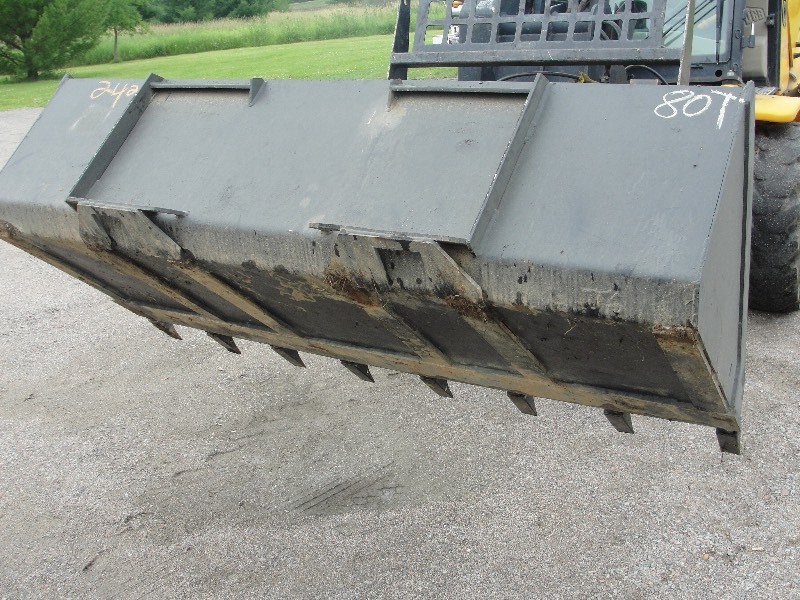 UNUSED  80 TOOTH BUCKET