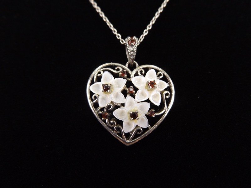 .925 Sterling Silver Garnet Mother of Pearl Flower Heart Pendant Necklace