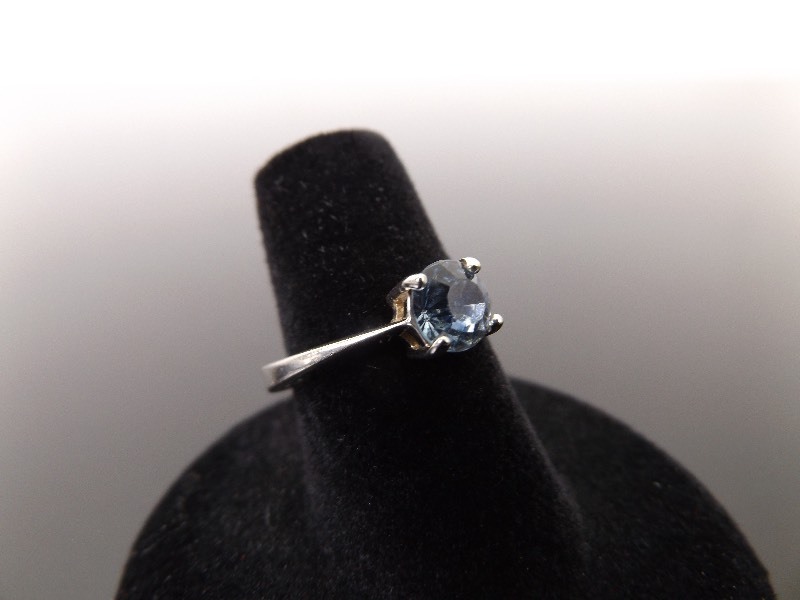 .925 Sterling Silver Topaz Crystal Solitaire Ring Size 7