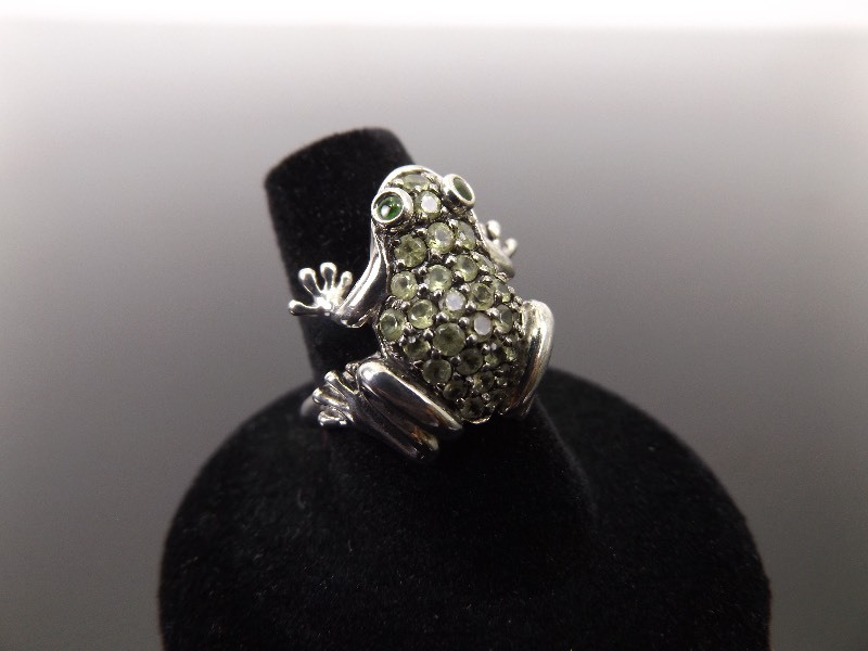 .925 Sterling Silver Peridot Crystal Frog Ring Size 8