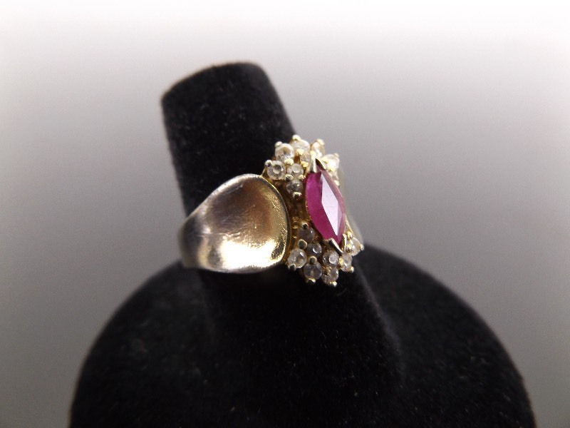 .925 Sterling Silver Ruby Crystal Vermeil Ring Size 7