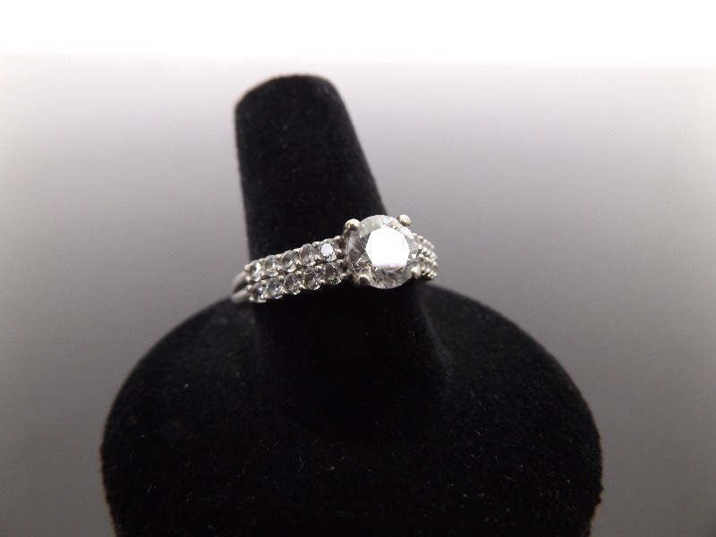 .925 Sterling Silver Crystal Solitaire Ring Size 8.5