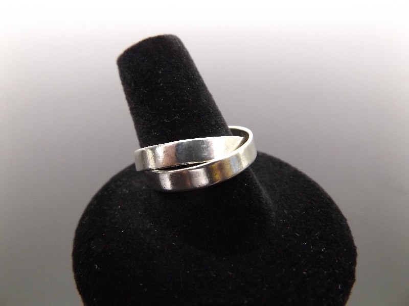 .925 Sterling Silver Interlaced Rings Size 8