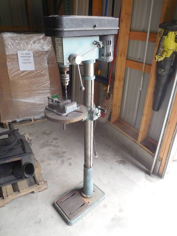 lot 3 image: Floor Standing Drill Press