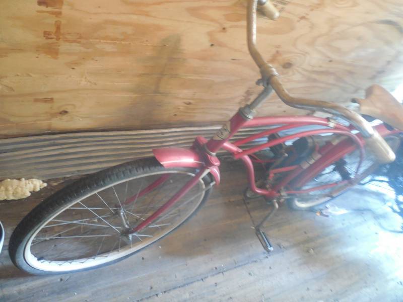 lot 26 image: ADULT BIKE