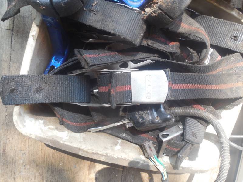 lot 37 image: BOX LOT OF STRAPS AND BUCKLES, SET OF TRAINING WHEELS