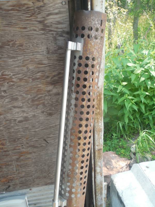 lot 41 image: TRUCK STACK GUARD WITH HANDLE