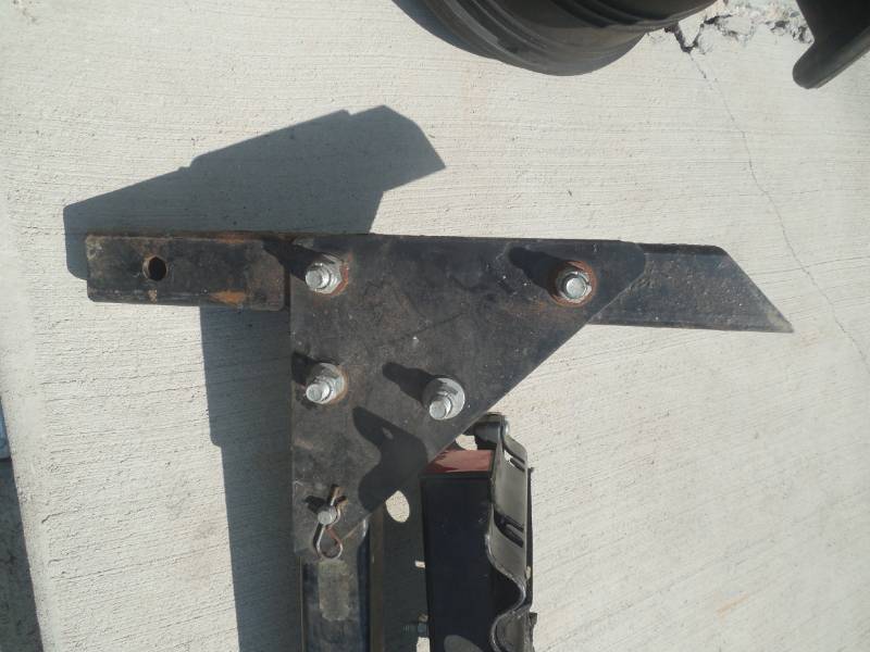 lot 44 image: HITCH BRACKET
