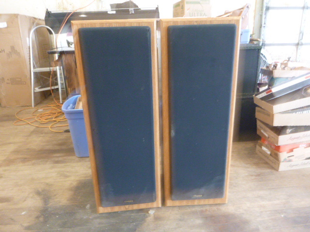 Fisher 3 Way Speaker System