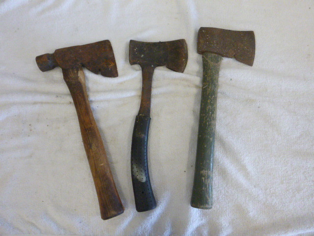 3 Hatchets