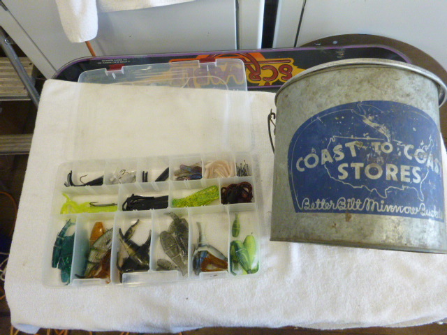 Vintage Coast to Coast Metal Minnow Bucket