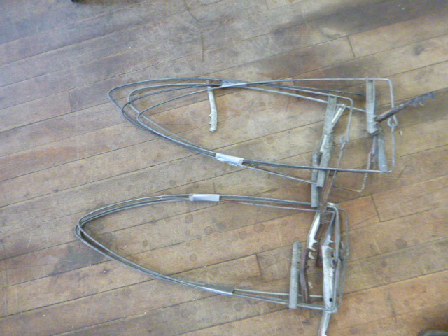 8 Pelt Stretchers