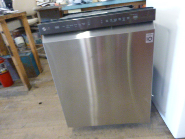 New LG Dishwasher (Scratch & Dent)