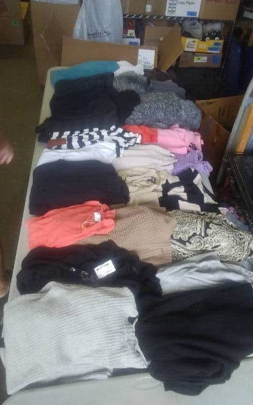 Large Lot Of Button & Open Sweaters SM (25 Pieces)