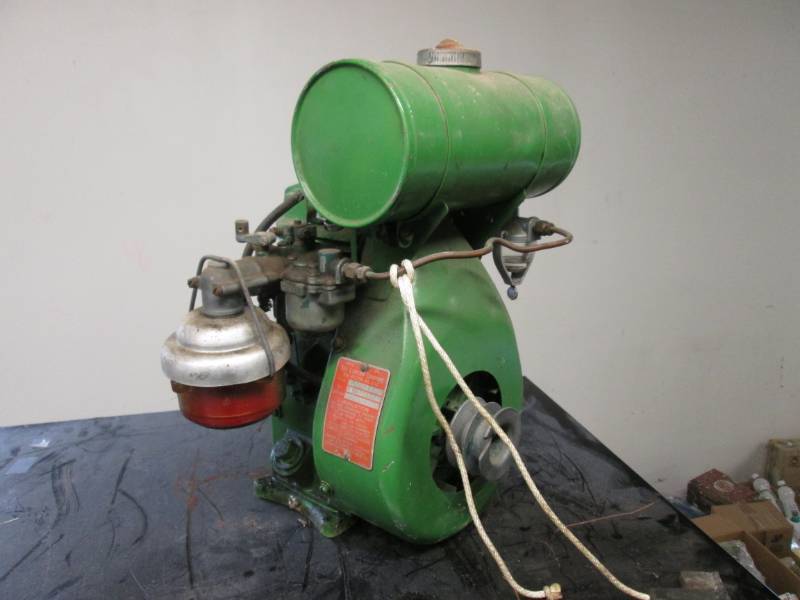 lot 41 image: Vintage The Lausen Company Engine  ...