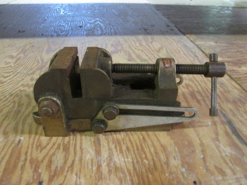 lot 80 image: Smaller Bench Vise  WHB...