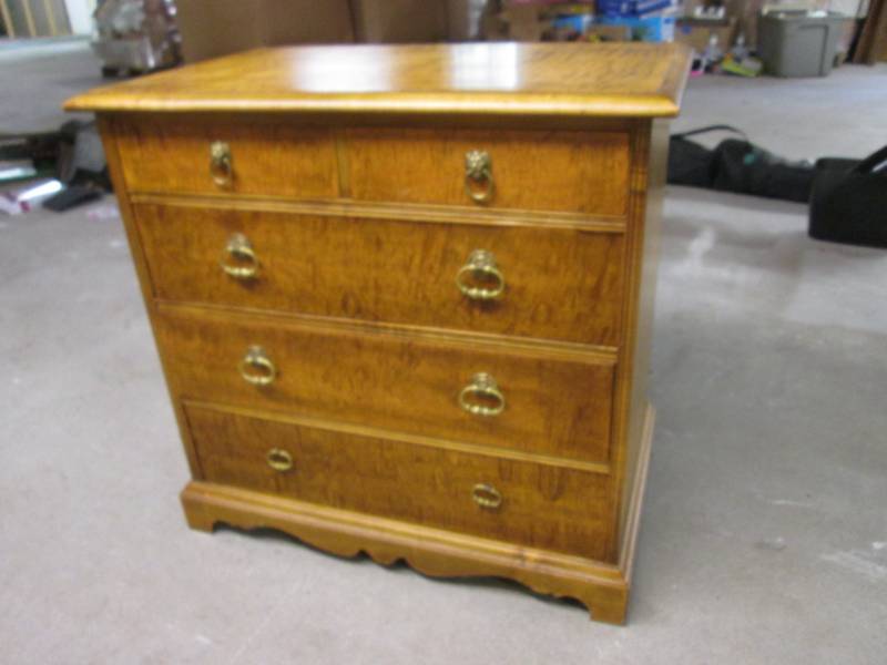 lot 89 image: Solid Maple 5 Drawer Night Stand Dr...