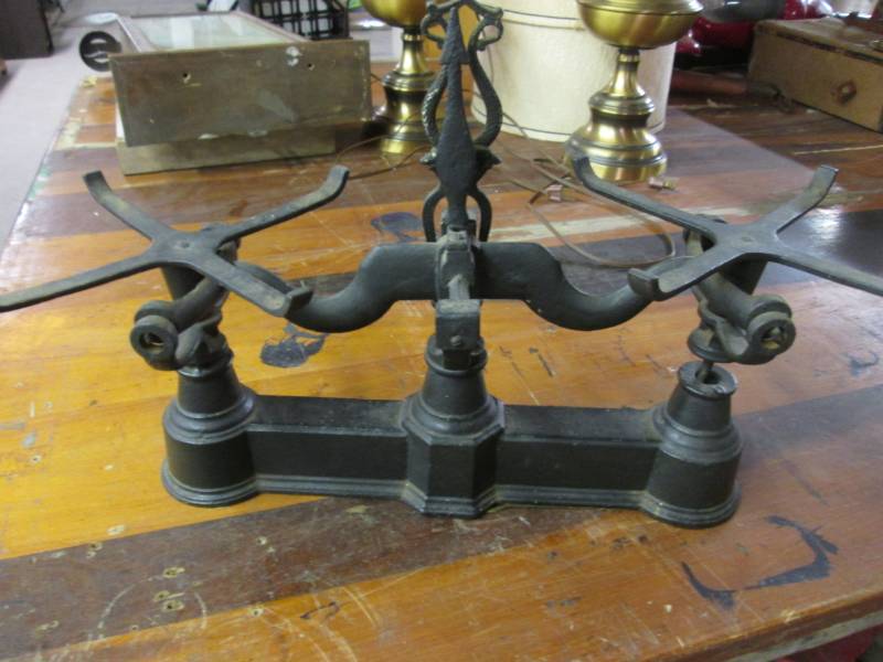 lot 106 image: Vintage Scale  WHB...