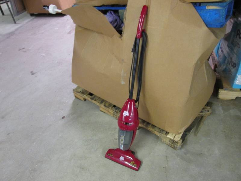lot 126 image: Dirt Devil Power Stick Vac  WHB...