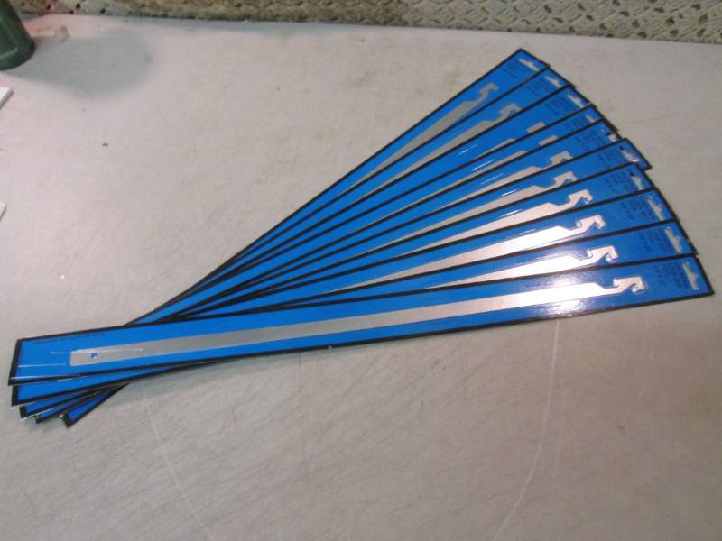 lot 132 image: Lot of 10 Universal Lockout Tools  ...