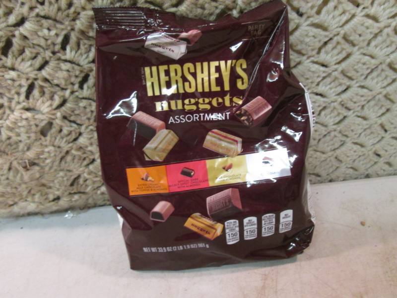 lot 169 image: 2 Pound Bag of Hersheys Nuggets As...
