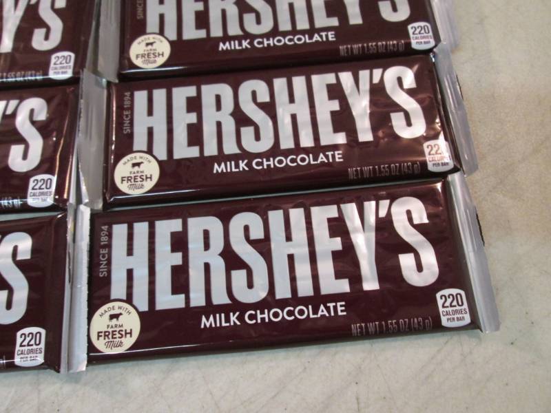 lot 178 image: 12 Hersheys Milk Chocolate Candy Ba...