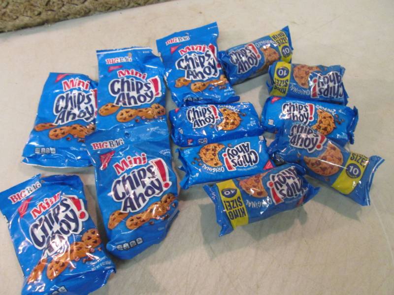 lot 180 image: Chips Ahoy Cookies  ...