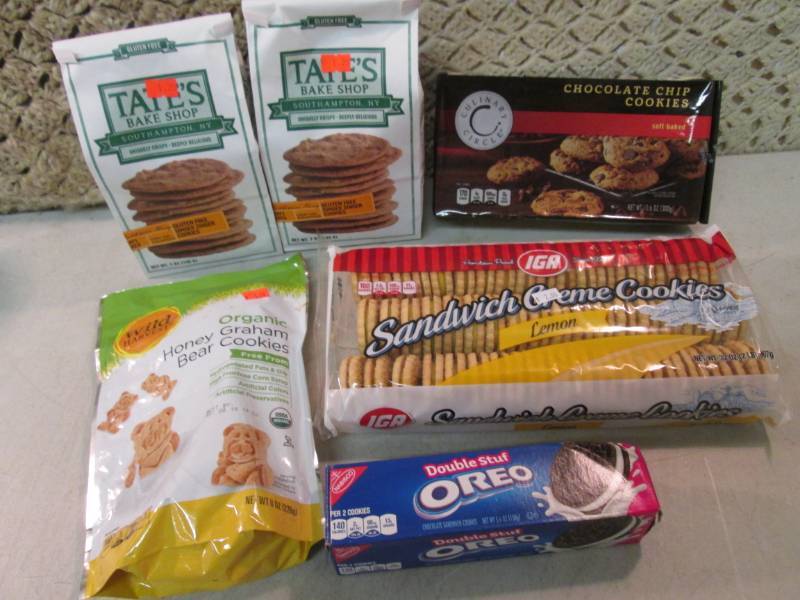 lot 212 image: Lot of Assorted Cookies...