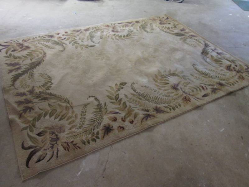 lot 227 image: 8 ft x 11 ft Area Rug...