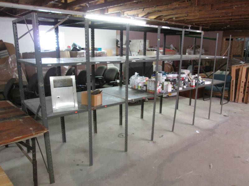 lot 236 image: Large Metal Shelving Unit 14 ft W x...