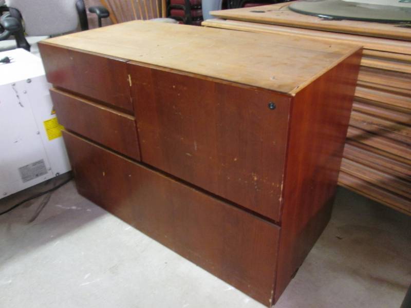 lot 241 image: 4 Drawer Chest 39 W x 27 H x 19 ...
