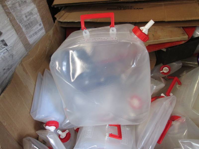 lot 260 image: Lot of 10 Fold-N-Carrier 5 Gallon W...