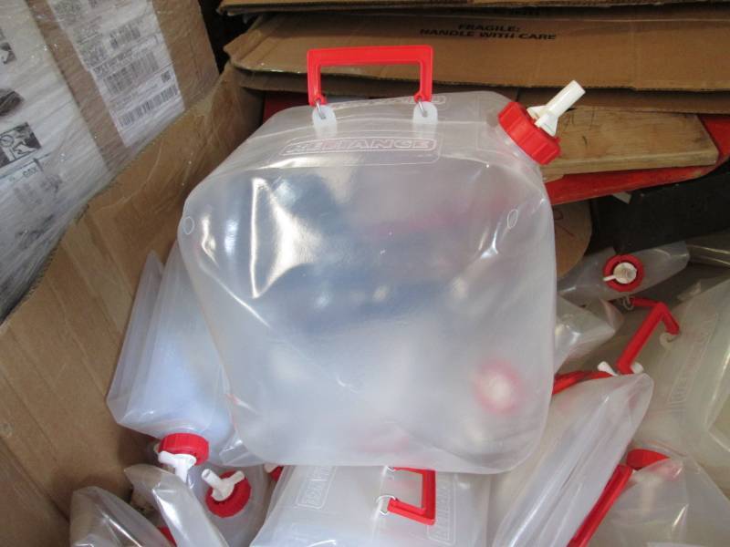 lot 261 image: Lot of 10 Fold-N-Carrier 5 Gallon W...