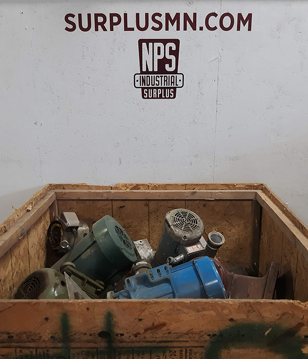 lot 16 image: Crate of Electric Motors - 1257 LBS