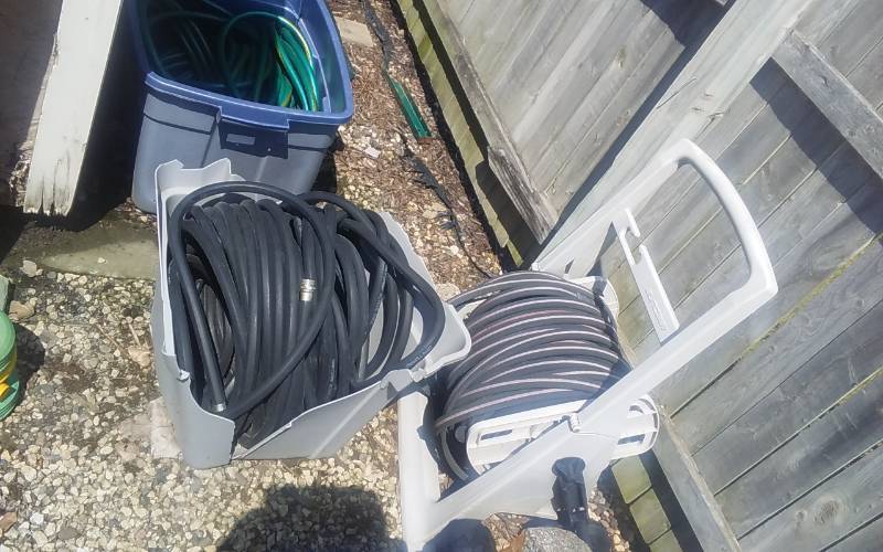 lot 24 image: Assorted Hoses & Hose Reel