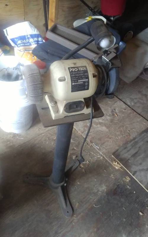 lot 31 image: Pro-Tech GrinderBuffer On Stand (6 Inch, 3500 RPM)