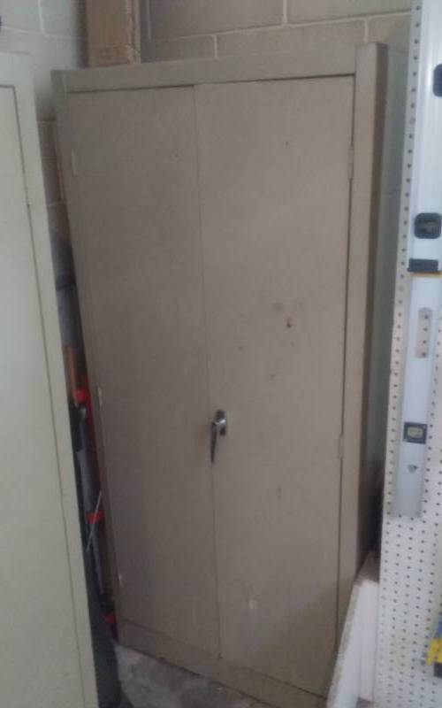 lot 39 image: Metal 2-Door Cabinet 30x15x67