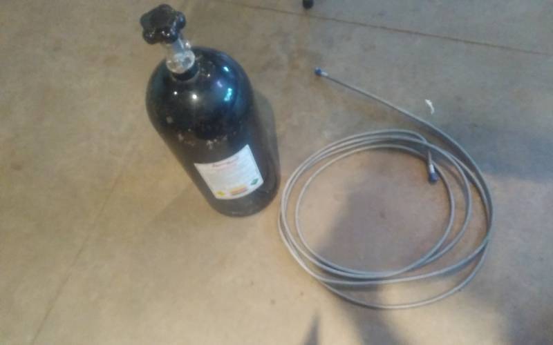 lot 51 image: NOS Tank & Hose