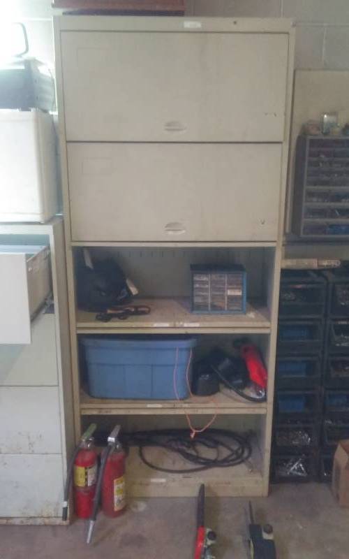 lot 82 image: Metal Shelf Cabinet (No Contents) 36x17x84