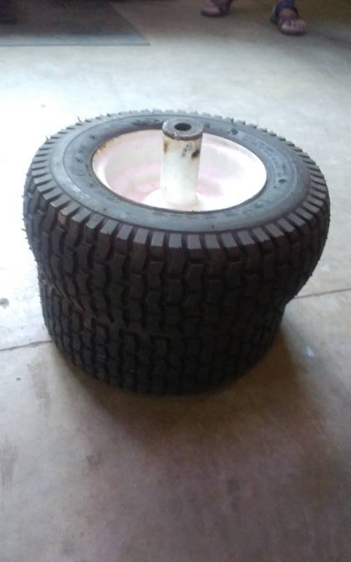lot 86 image: 2-Rubber Tires With Rims 13x5 R-6